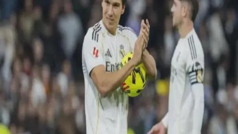 “橡树队欲与因扎吉续约两年，人气飙升引关注”