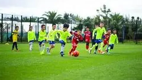 罗慕洛、费利佩各入一球，刘洋染红，成都击败泰山，泰山赛季首败！